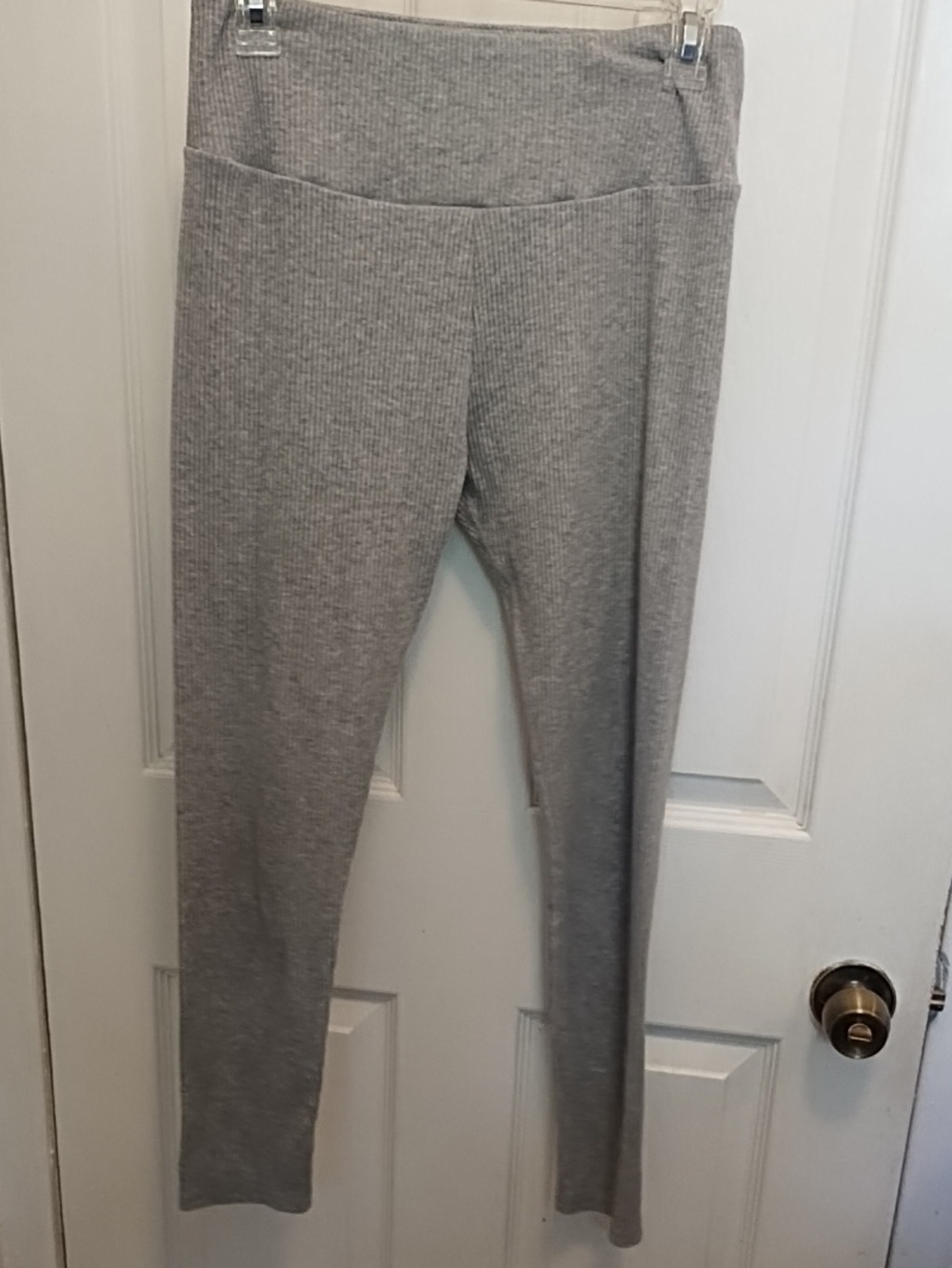 Gray Ribbed Knit Leggings (M)
